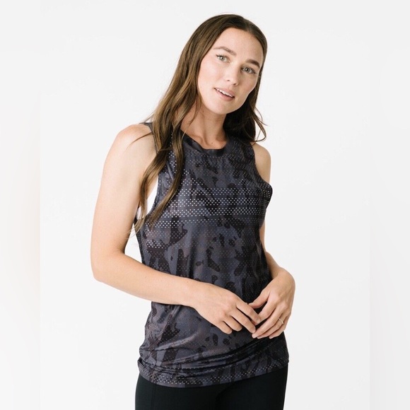 Zyia Black Camo Chill Tank - Size XS - Picture 4 of 5